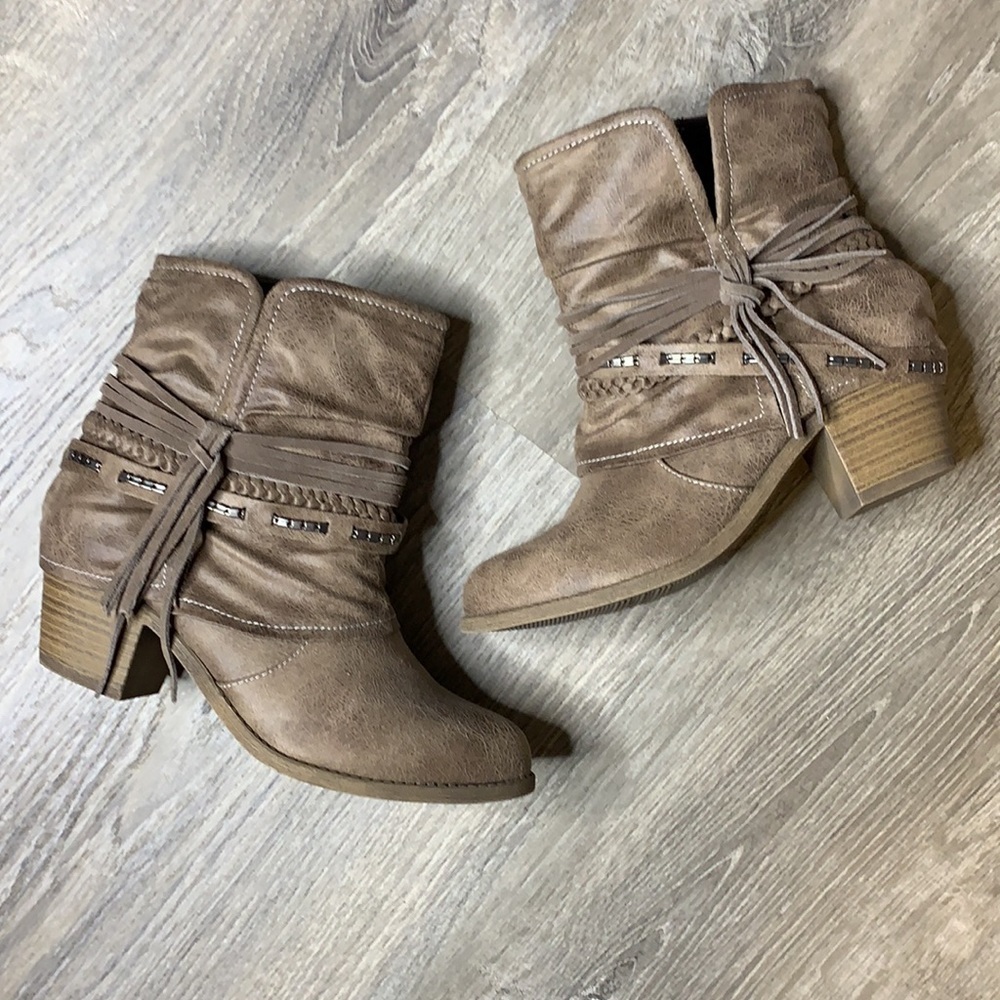 Low Heeled Boots